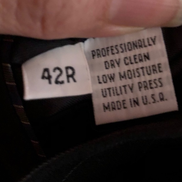 Kenneth Cole, BlK Pinstriped, 3 Button Men’s Blazer with Collar Size 42R - Picture 16 of 16